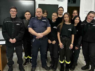 Zajęcia klasy mundurowej z policją